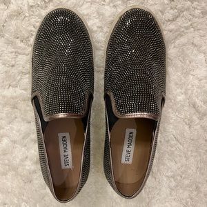 Black studs casual but chic. Comfortable